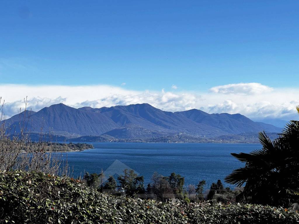 villa vendita meina lago maggiore