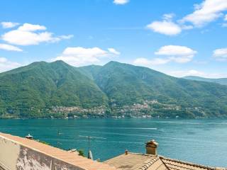 Casa di borgo con terrazzo vista lago a Laglio