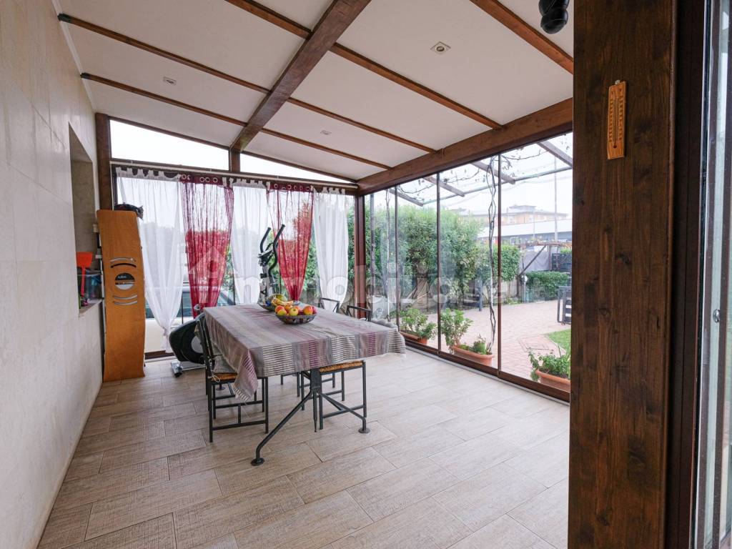 veranda