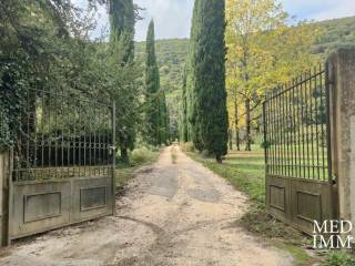 Casale sul Lago di Vico