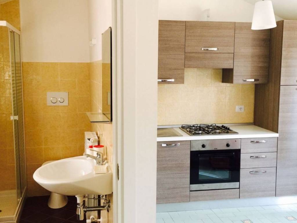 Vendita Villa unifamiliare in via Costanza Varano, 19 Camerino. Buono