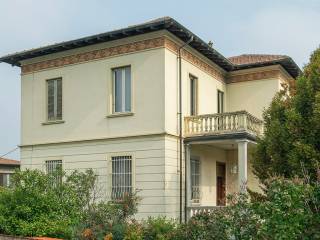 Villa liberty in vendita a Casteggio