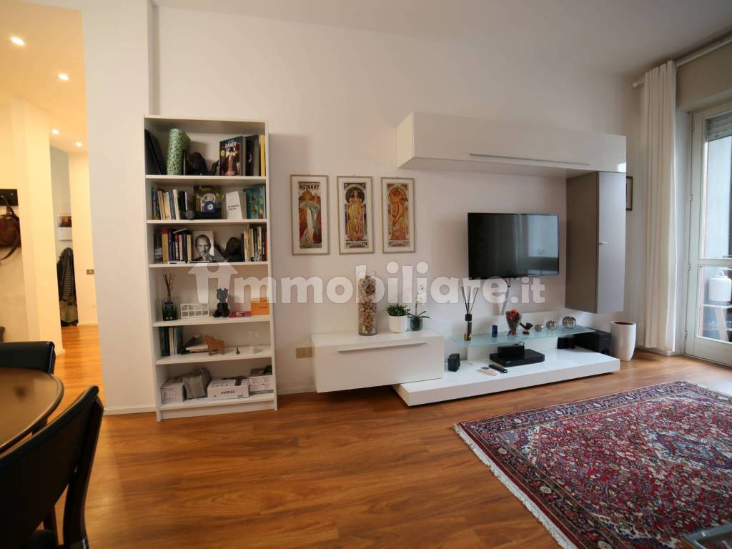 Vendita Appartamento Milano. Bilocale in via Paul Valery 3. Ottimo