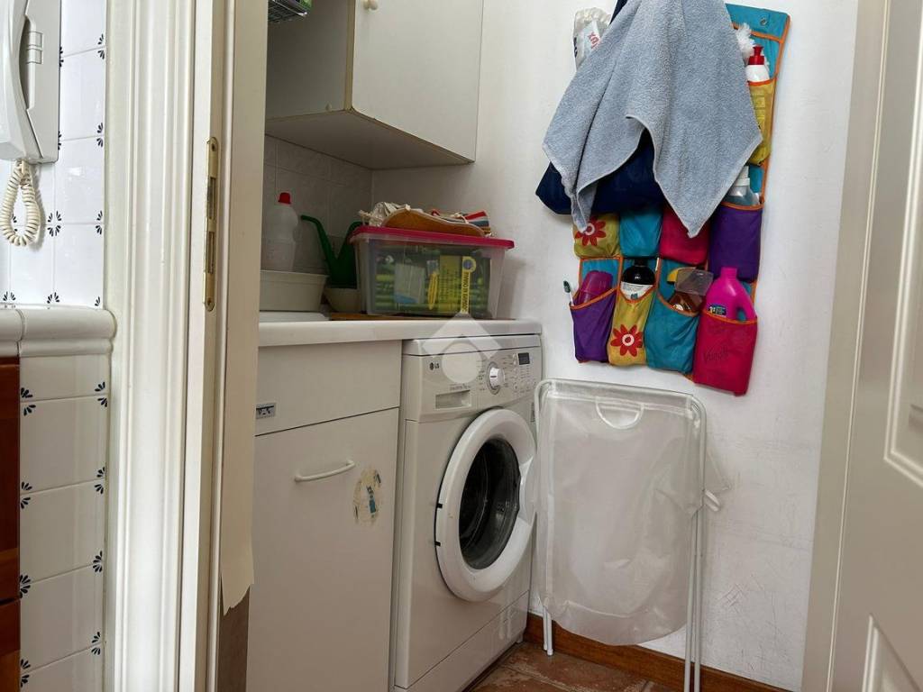 ripostiglio-lavanderia (2)