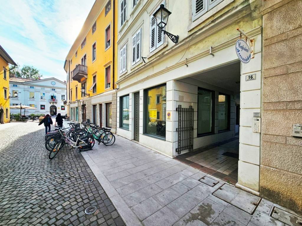 Locale commerciale via garibaldi 16, centro, gorizia