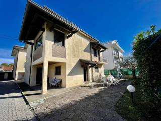 A1 Immobiliare: real estate agency of Lentate sul Seveso - Immobiliare.it