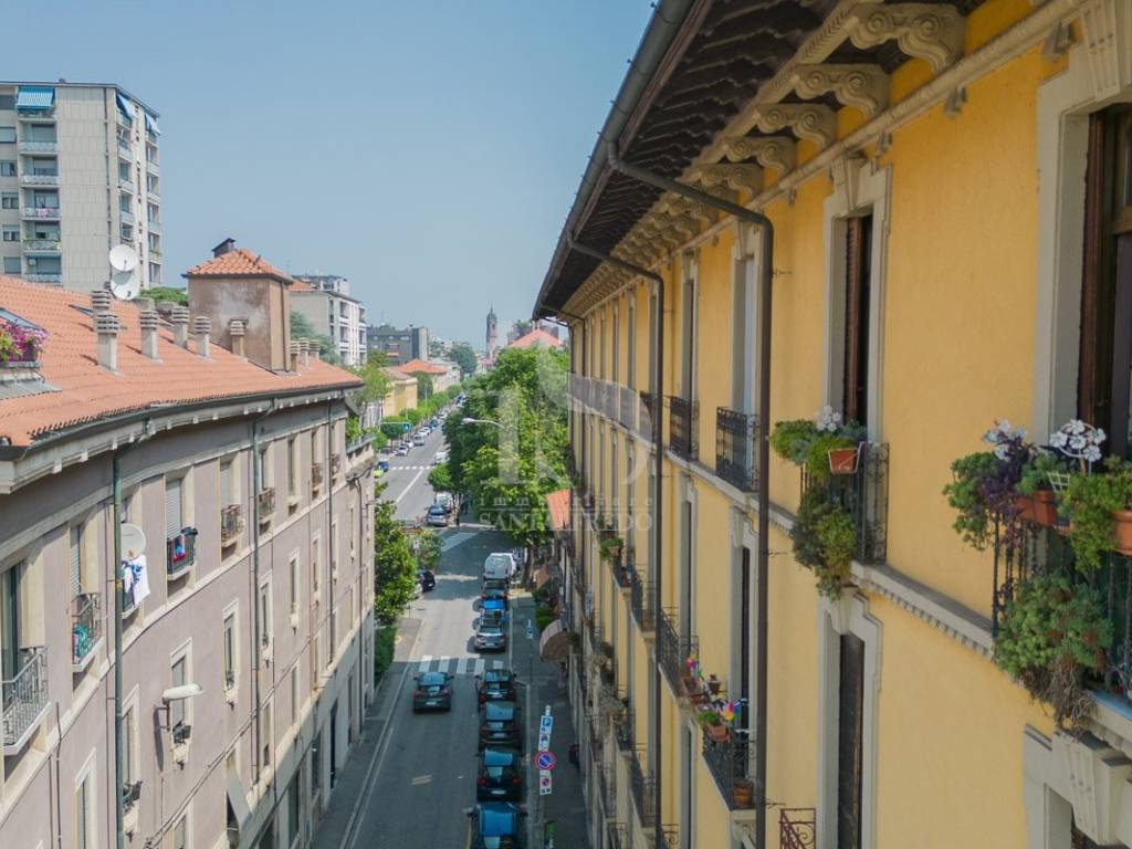 Monza Via Casati Vendita Negozio Studio