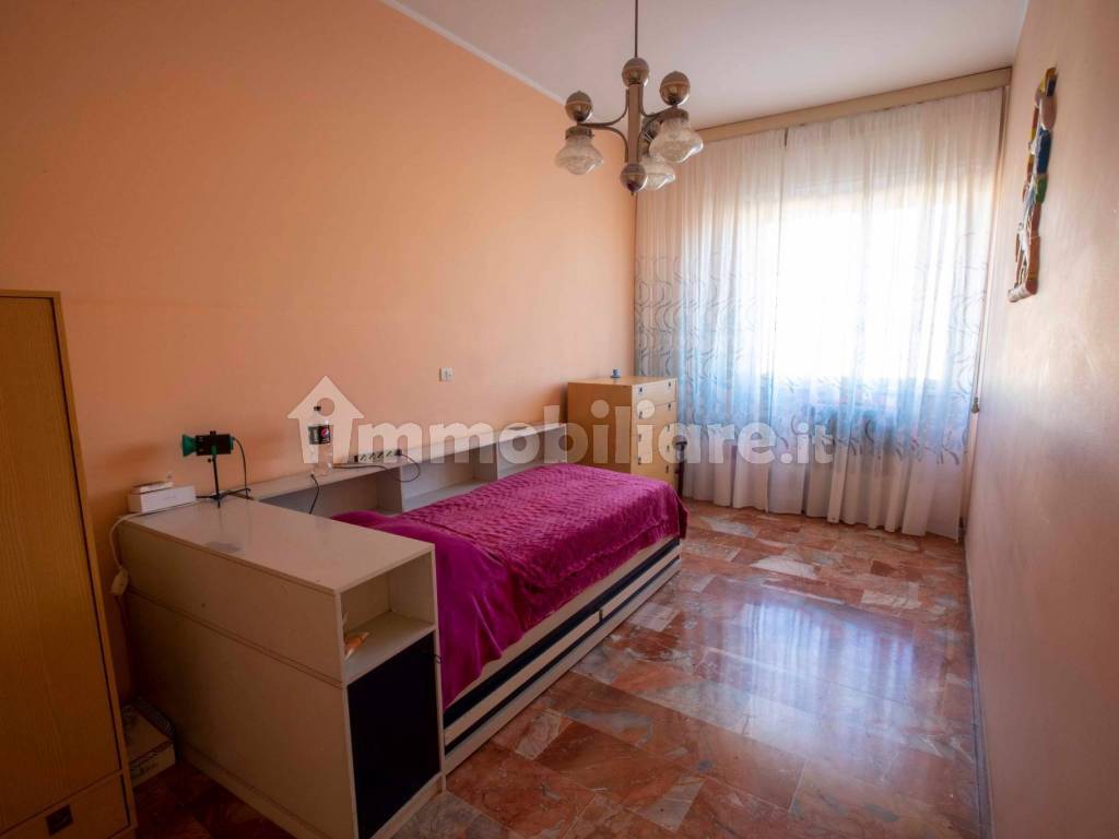 Vendita Appartamento in via Celeste Negarville 26. Torino. Buono stato