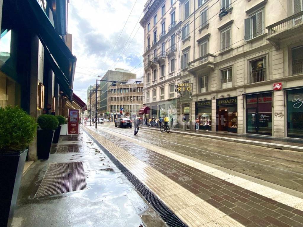 Milano Via Torino Negozio