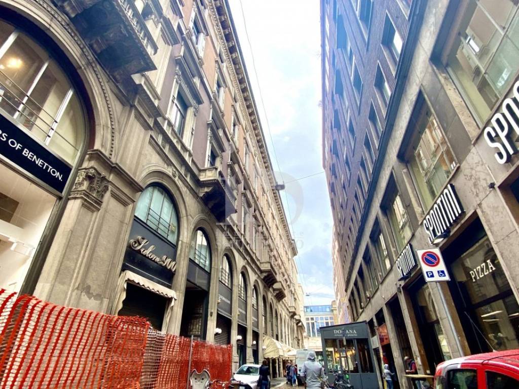 Milano Via Torino Negozio