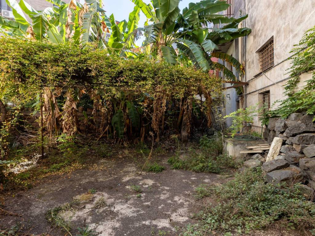 Vendita Terratetto plurifamiliare in via Lago di Nicito 14 Catania. Buono stato, posto auto, con Vendita Terratetto plurifamiliare in via Lago di Nicito 14 Catania. Buono stato, posto auto, con