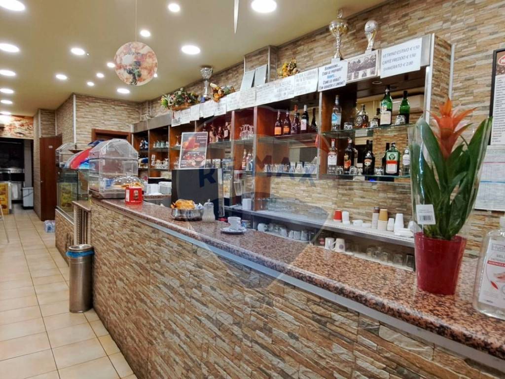 Bar via del circuito 98, ospedale, pescara