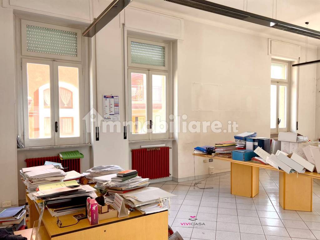 INTERNO