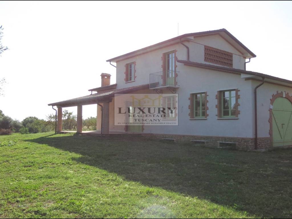 Villa in stile rustico toscano