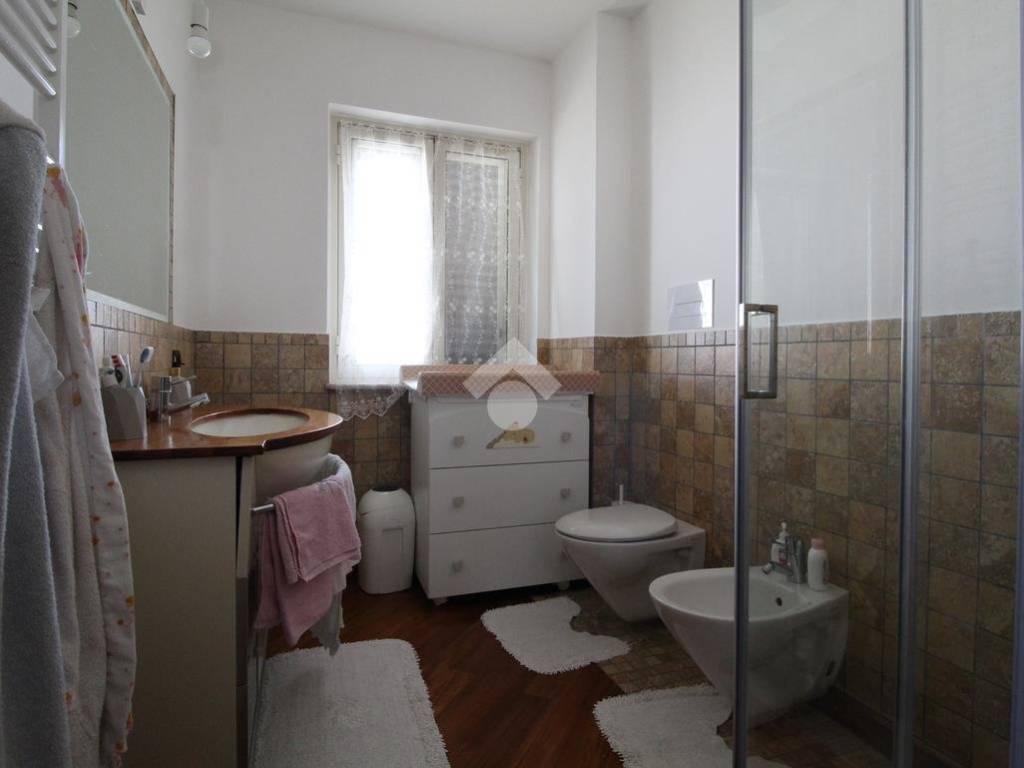 bagno primo piano