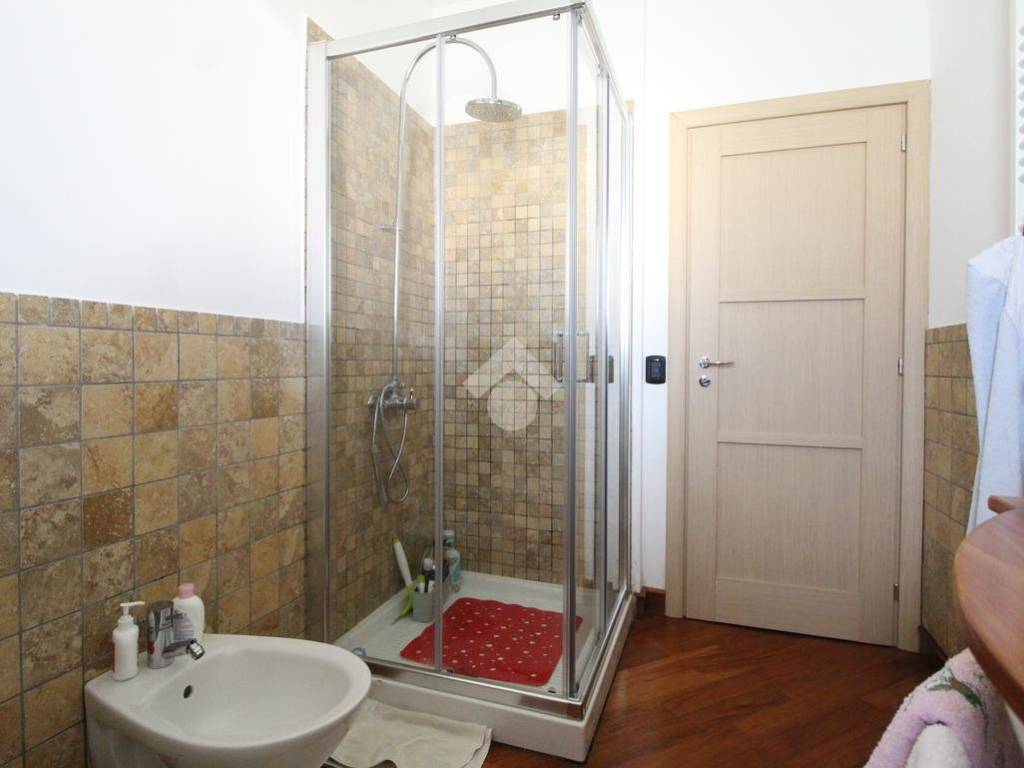 bagno primo piano