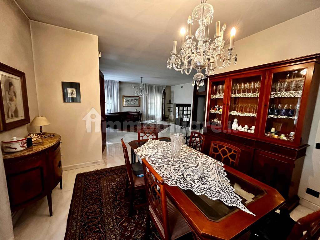 Salone