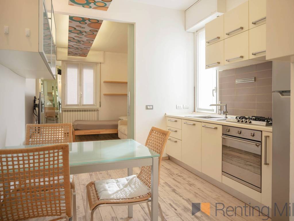 Rent Apartment Milan. Studio in via Carlo Tenca 7. Excellent condition