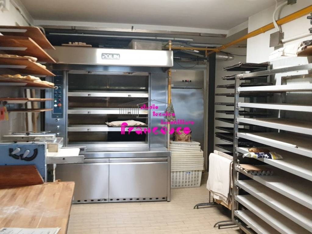 Attività commerciale con laboratorio piazza delle cure, le cure, firenze