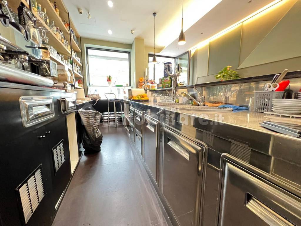 Cocktail bar via Santa Maria a Cubito, Qualiano, Rif. 107240045