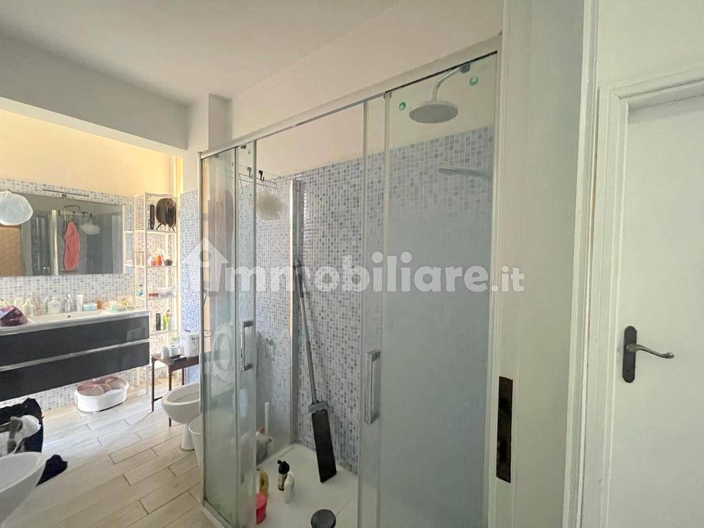 Vendita Appartamento in via Giuseppe Valentini. Prato. Buono stato