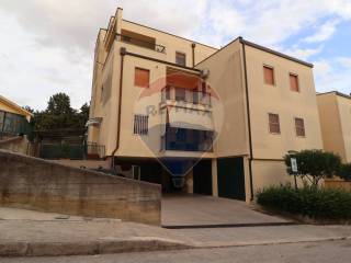 Houses for sale in Via Francesco Conte, Matera - Immobiliare.it