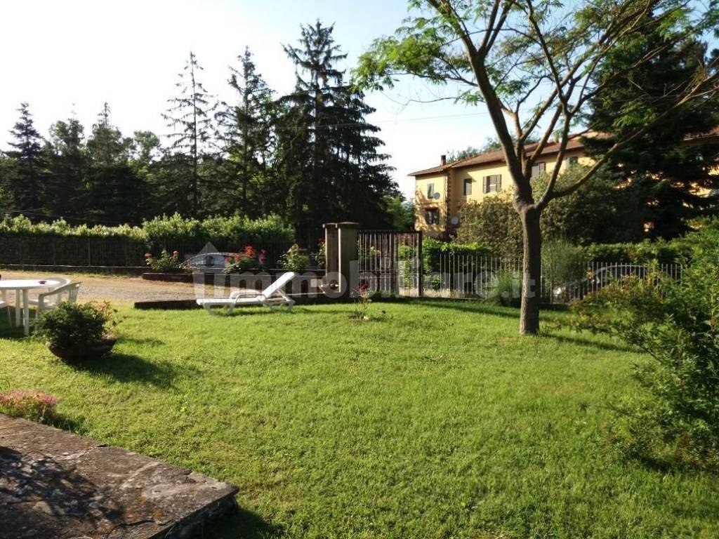 Pelago, Diacceto vendesi porzione di villa moderna con giardino
