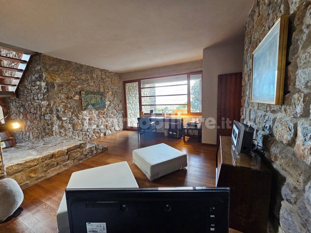 1280-msrpdmvi159-villa-singola-piano-di-mommio-b89db.jpg