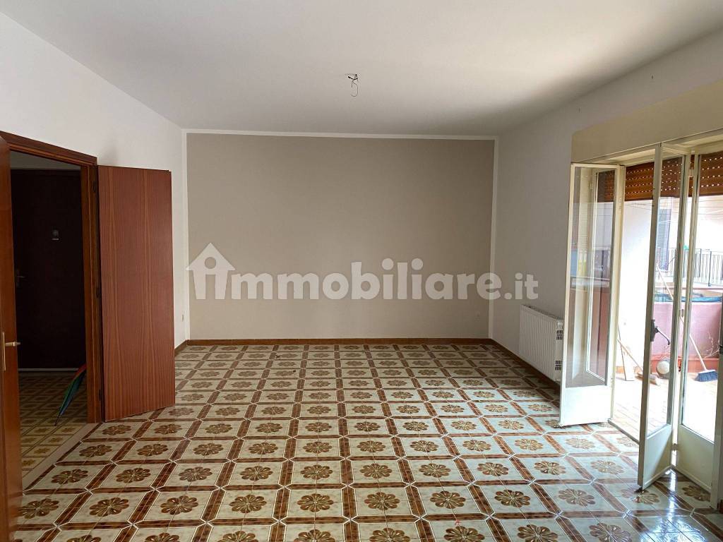 Sale Apartment in via Messina 69. Cinisi. Good condition, first floor