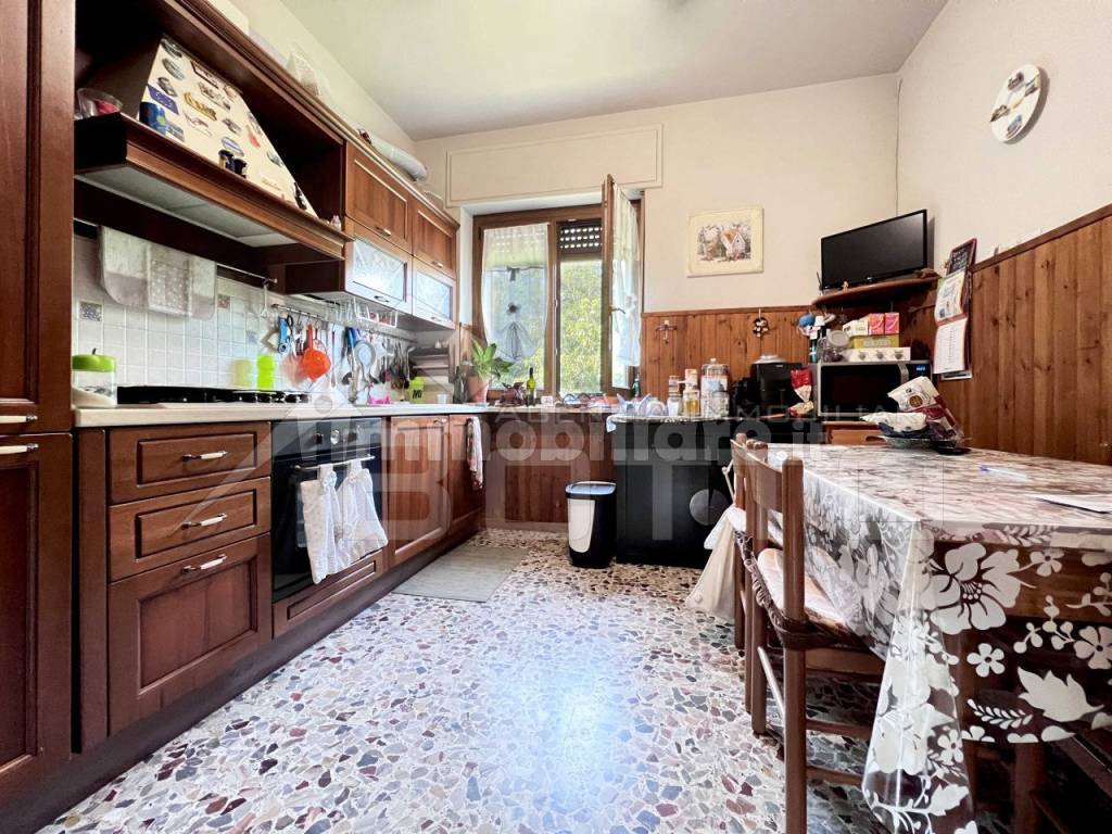 appartamento vendita gattinara cucina