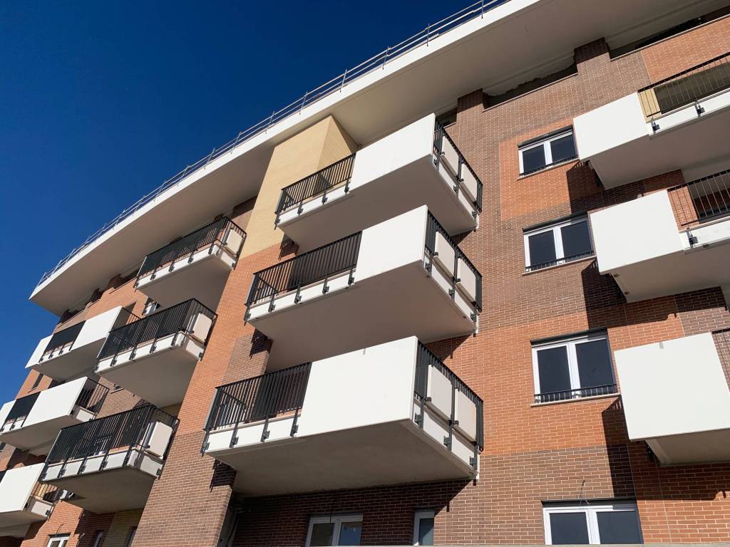 Vendita Appartamento Roma. Bilocale in via Stefano Madia. Nuovo, terzo  piano, con balcone, riscaldamento autonomo, rif. 107309125