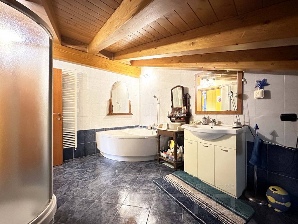 casa vendita svizzera bagno9