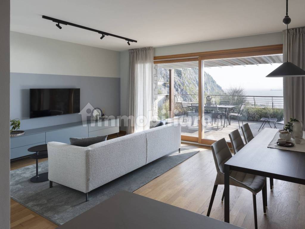 Vendita Appartamento DuinoAurisina. Trilocale in Strada di