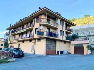 Foto - Si vende Trilocale con terrazzo, Riviera dei Fiori, Chiusavecchia