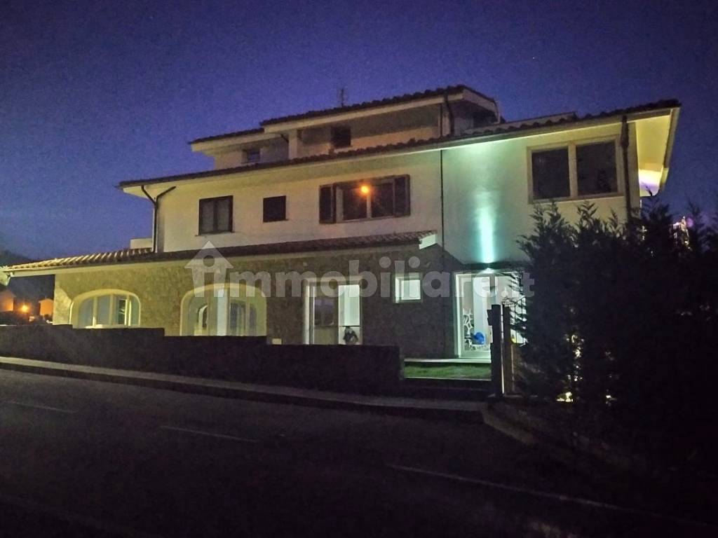 Esterno