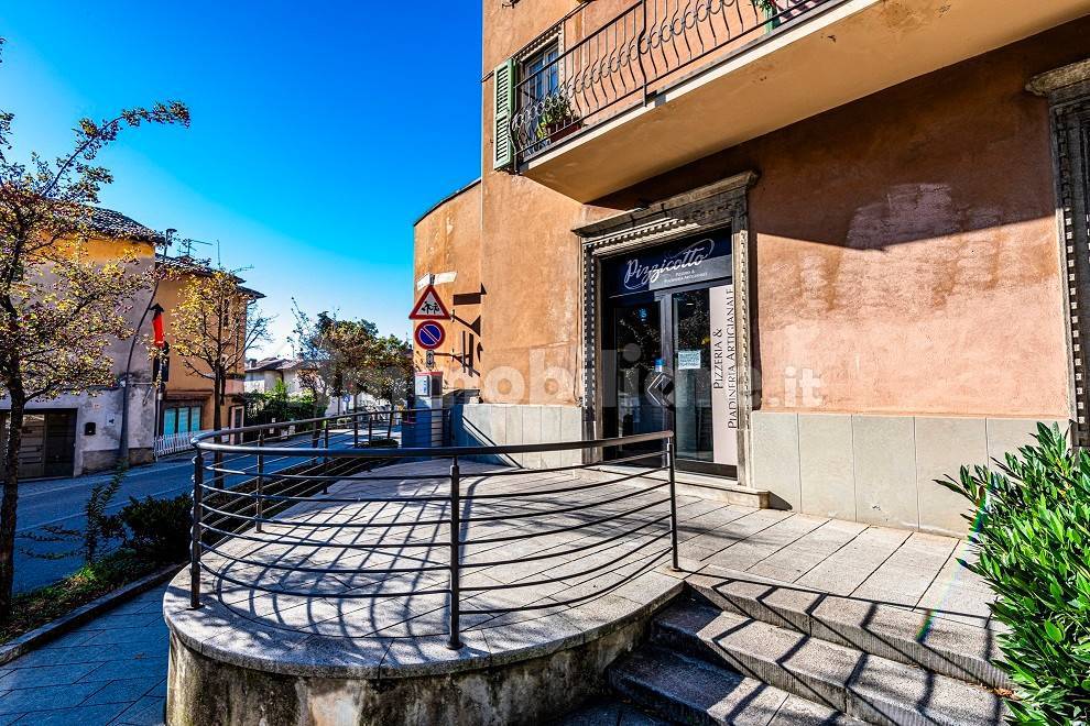 Pizzeria piazza Umberto I, Nembro, Rif. 107370141 Immobiliare.it