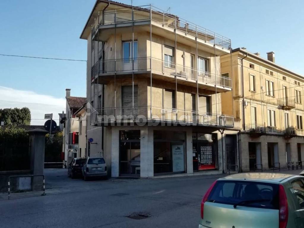 Palazzo Edificio via REMONDINI, 16, Bassano del Grappa, Rif