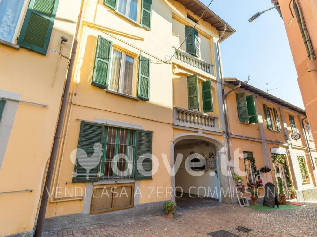 casa-appartamento-in-vendita-san-pietro-luino34.jpg