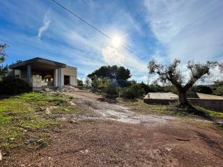 Villa al grezzo con piscina