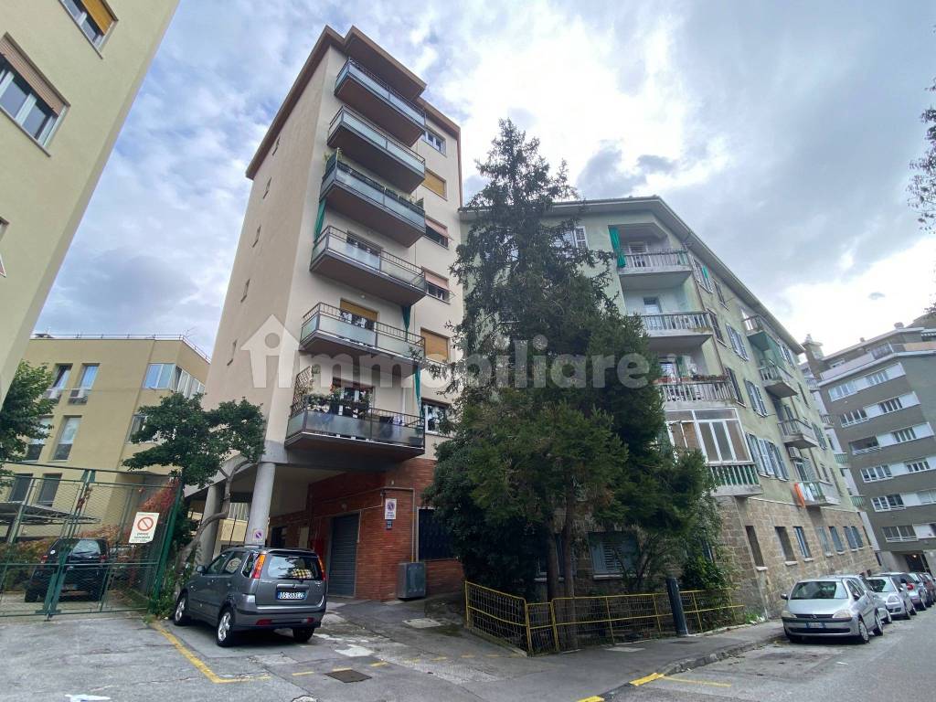 Sale Apartment Trieste. 2room flat, Good condition, first floor, with