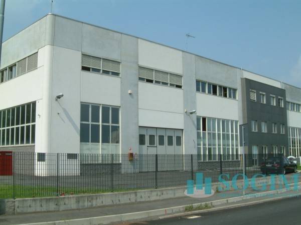 Capannone via boscaccio, cassano magnago