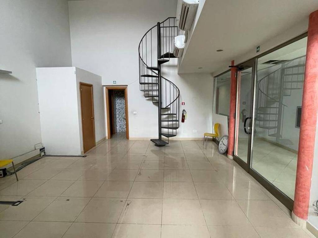 Ufficio - studio via lampredi, porta a terra - padula, livorno