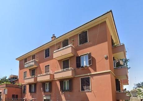 Vendita Appartamento Roma. Trilocale in viale Vaticano. Buono stato