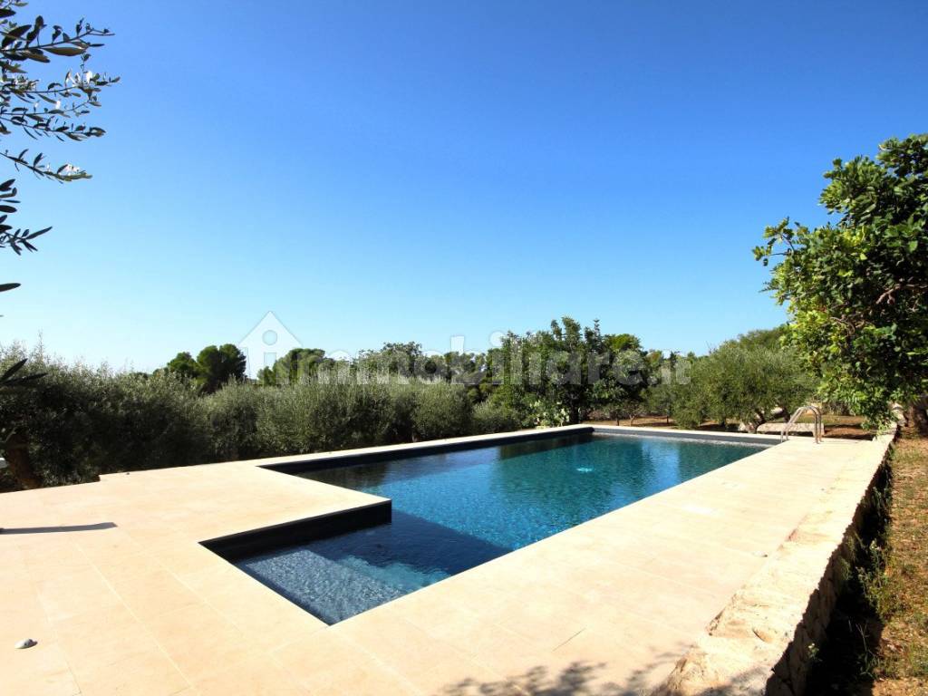 caseggiati con piscina vista mare a noto 19