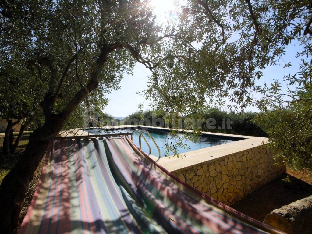 caseggiati con piscina vista mare a noto 23