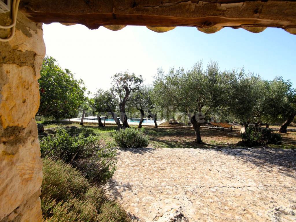 caseggiati con piscina vista mare a noto 24