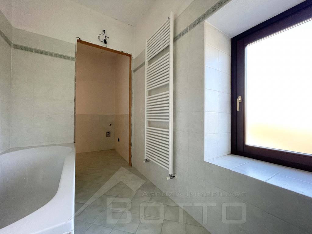 casa vendita gozzano bagno2