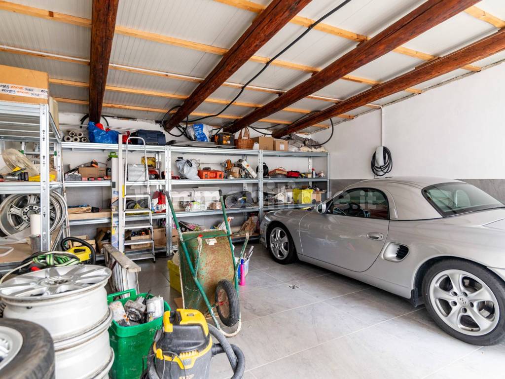 garage