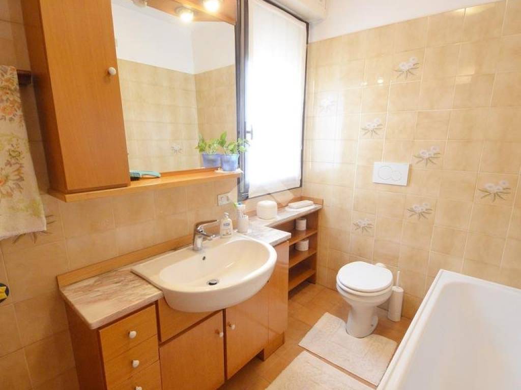 BAGNO FINESTRATO