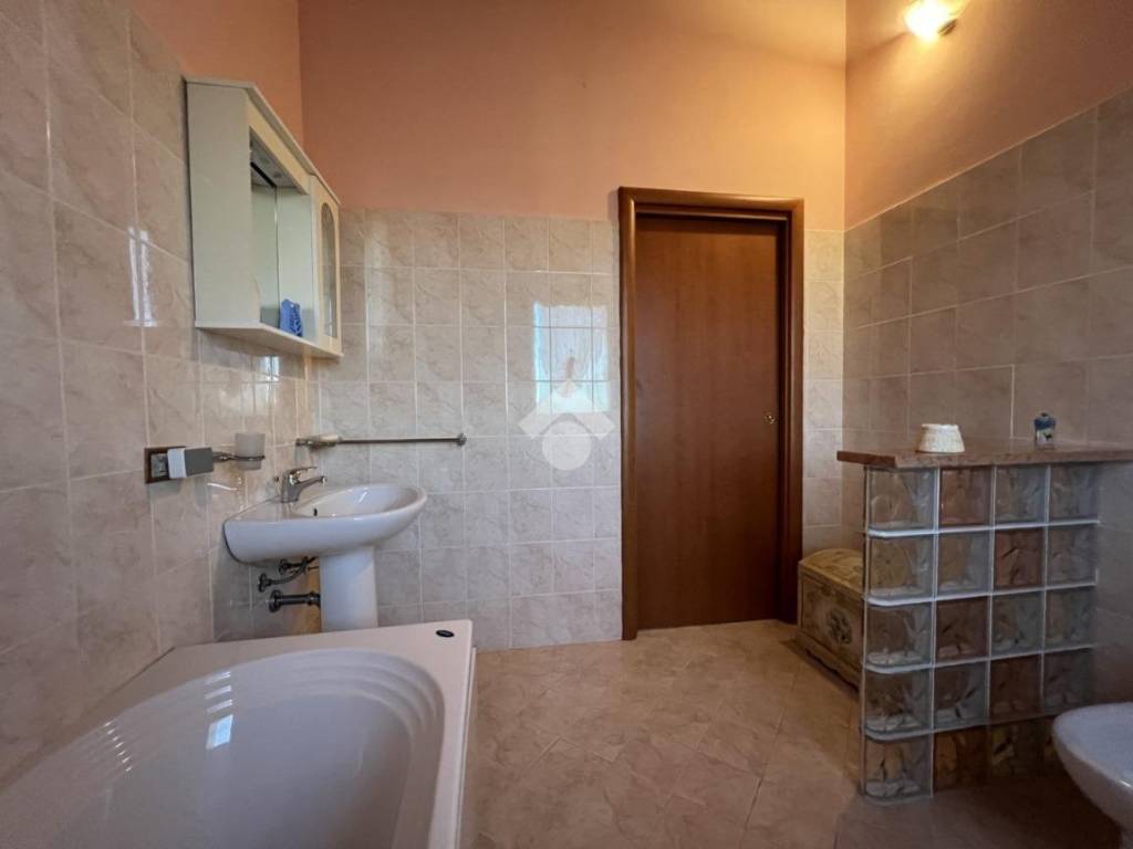 BAGNO PIANO PRIMO 2